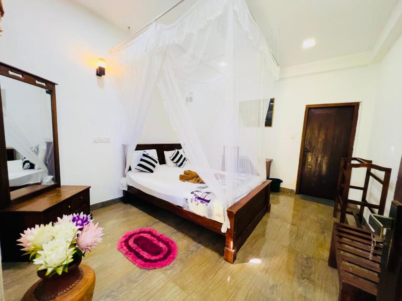 Citadel Of Dreams Ella Apartment Exterior photo